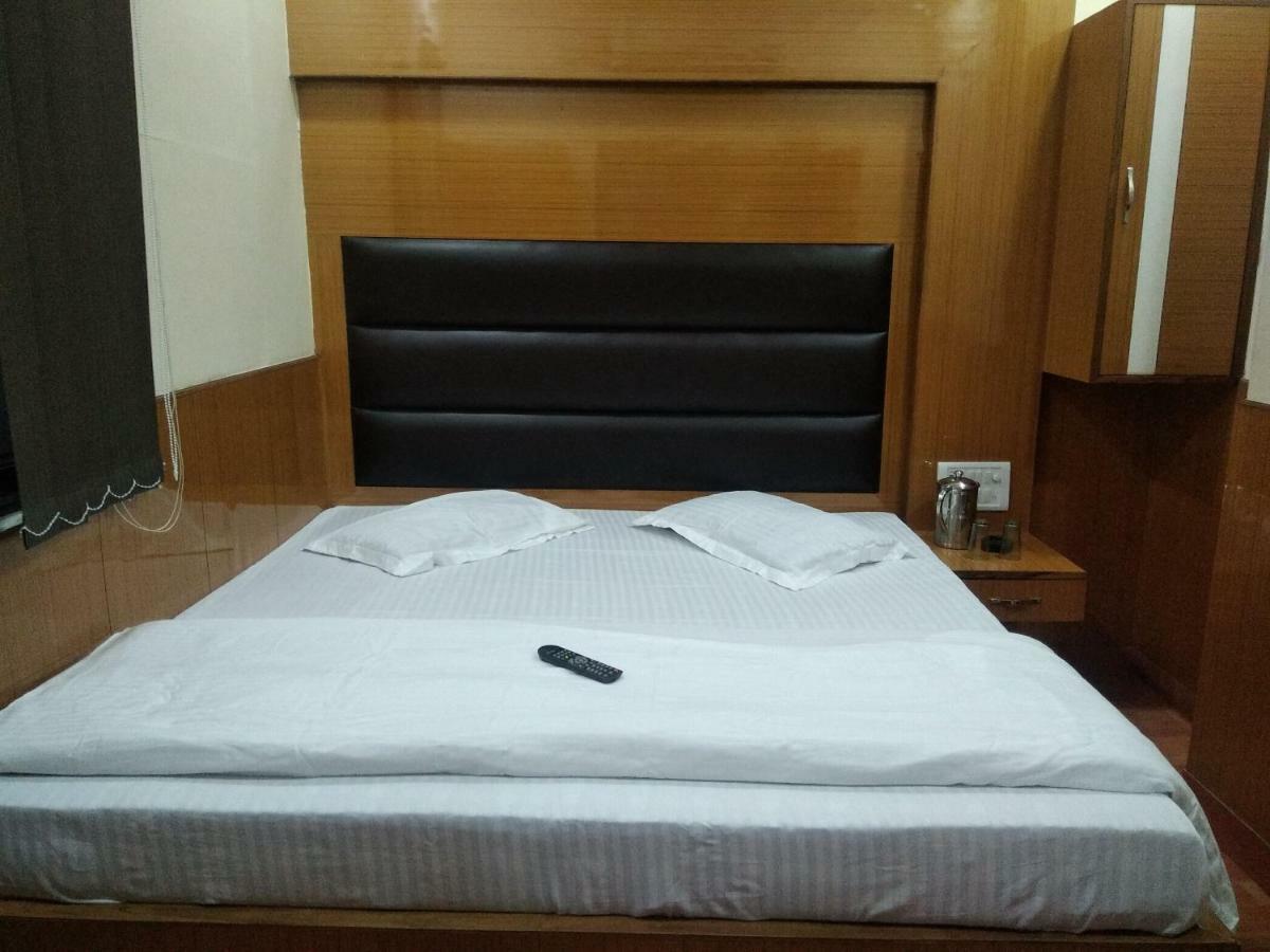 Silver Palace Hotel Нью-Дели Экстерьер фото